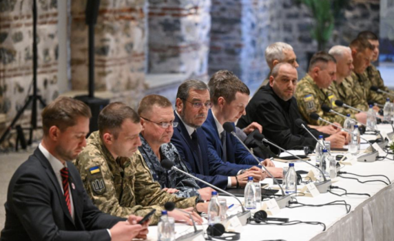 Киев ще настоява за репарации и непризнаване на освободените от Русия територии на преговорите в Истанбул