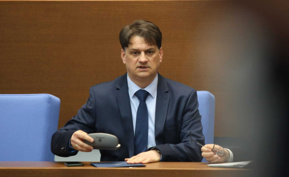 Гневно писмо на артисти срещу министър Бачев: Културата е в пълен блокаж!