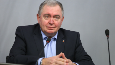 Проф. Георги Михайлов: Болниците се превърнаха в дюкяни, пациентите – в касички, а държавата абдикира от отговорност
