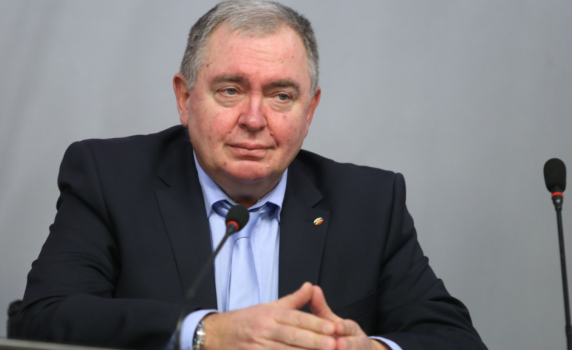 Проф. Георги Михайлов: Болниците се превърнаха в дюкяни, пациентите – в касички, а държавата абдикира от отговорност