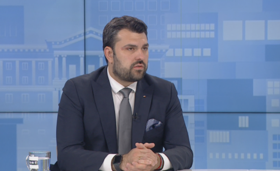Георг Георгиев: В момента е невъзможно да бъде изпратен самолет до Израел, за да евакуира желаещите българи