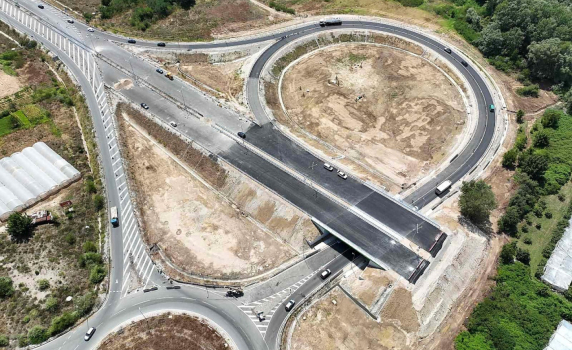 На новата АМ Струма до Кресна ще има ТИР паркинг, търговска зона и пазар