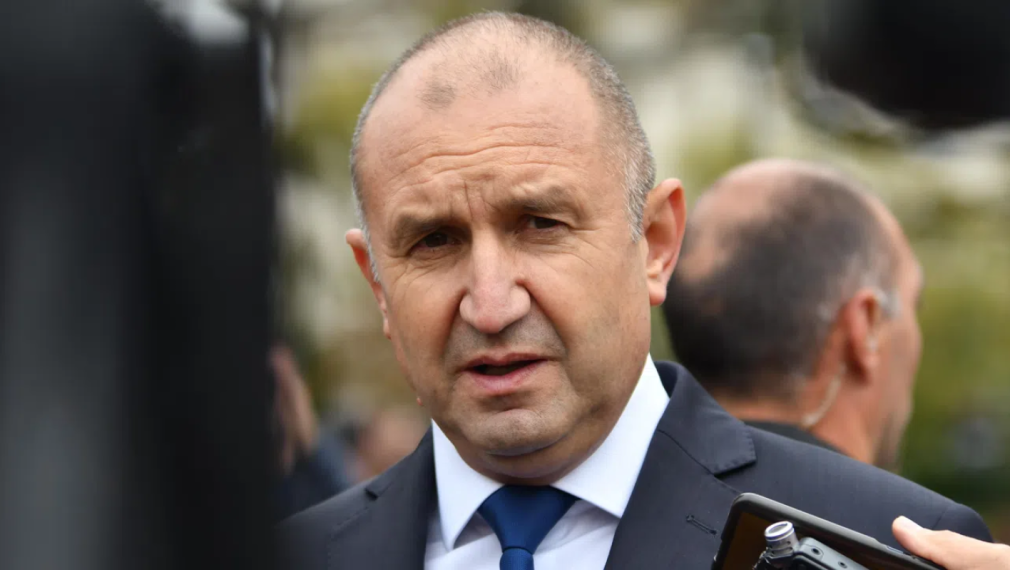 Радев: Влизането в еврозоната при петролна криза трябва да бъде много внимателно премислено