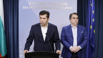 Петков и Василев отрекоха натиск върху кметове, започват вътрешно разследване за корупция