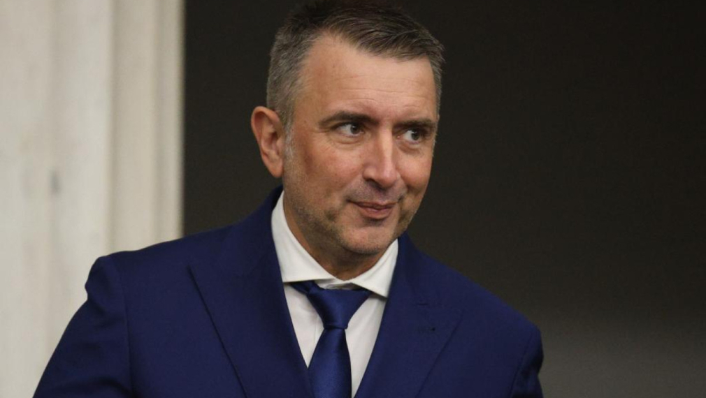 Ивайло Вълчев пред БГНЕС: Орбан лично нареди българските поправки на доклада на Вайц за Северна Македония да бъдат блокирани
