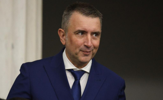 Ивайло Вълчев пред БГНЕС: Орбан лично нареди българските поправки на доклада на Вайц за Северна Македония да бъдат блокирани