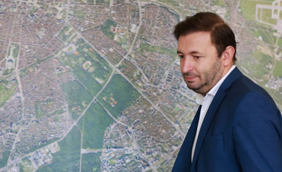 Повдигнаха обвинения за участие в ОПГ, корупция и подкуп на Никола Барбутов и още трима