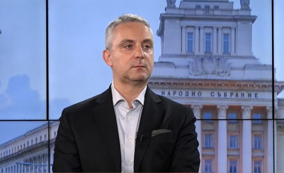 Стоил Моллов също напуска "Промяната": Кирил Петков и поне още трима направиха много, за да станем за посмешище