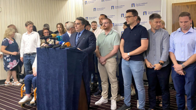 Асен Василев става едноличен лидер на "Промяната", обяви смяна на ръководството и промени в партията през септември. Кирил Петков не се яви на пресконференцията