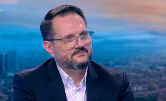 Общинският съветник Драгомир Иванов: Лена е ключовият човек в ПП за София, активно комуникираше с Барбутов