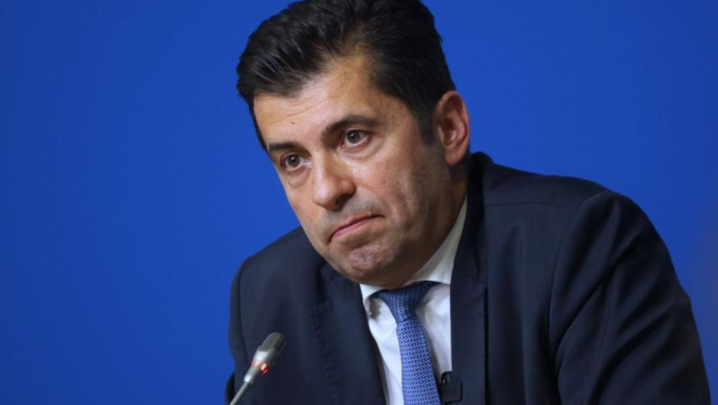 Кирил Петков подаде оставка като депутат, започва срещи из страната
