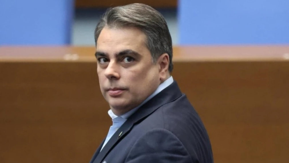 Асен Василев: Няма лошо, че Кирил Петков се е обаждал на районен кмет, за да препоръчва мъжа на Лена Бориславова. Записът с Барбутов обаче е скандален
