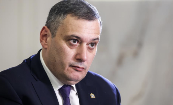 Дете прикрило майка си с тялото си по време на атаката на ВСУ на плажа в Курск
