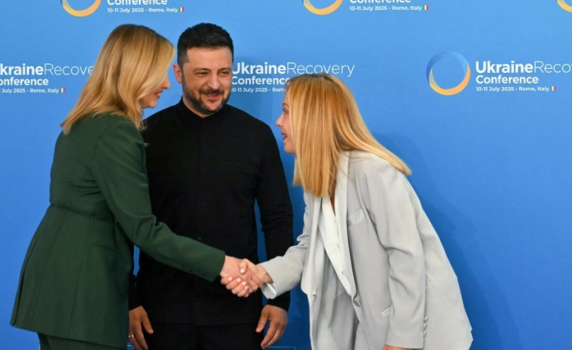 На конференцията за възстановяването на Украйна бяха обещани над 10 милиарда евро