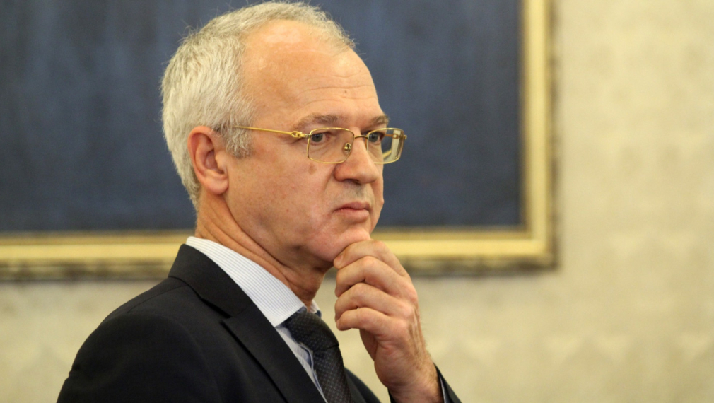 Васил Велев: Европейската индустрия върви надолу вече трета година