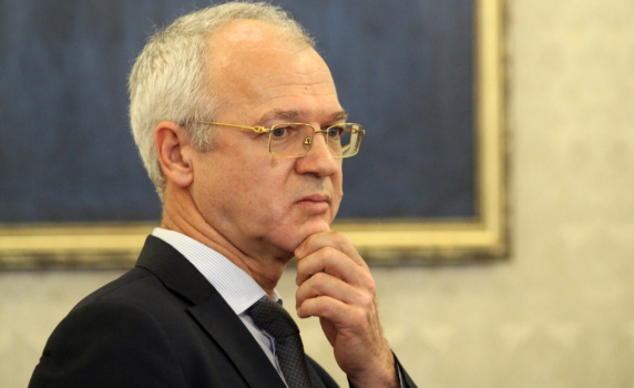 Васил Велев: Европейската индустрия върви надолу вече трета година
