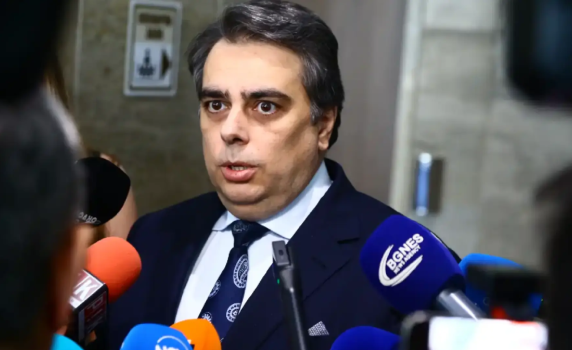 Прокуратурата: Асен Василев е „неизвестният депутат“ по делото срещу Благомир Коцев, замесен в ОПГ във Варна