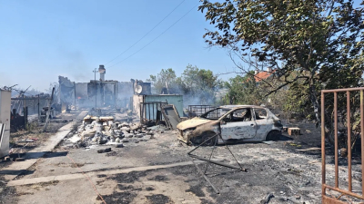 25 къщи изгоряха при пожар във вилна зона край Бургас