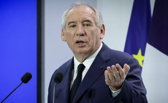 Френският премиер: С всяка секунда дългът на Франция расте с 5000 евро. Това е последната спирка преди пропастта