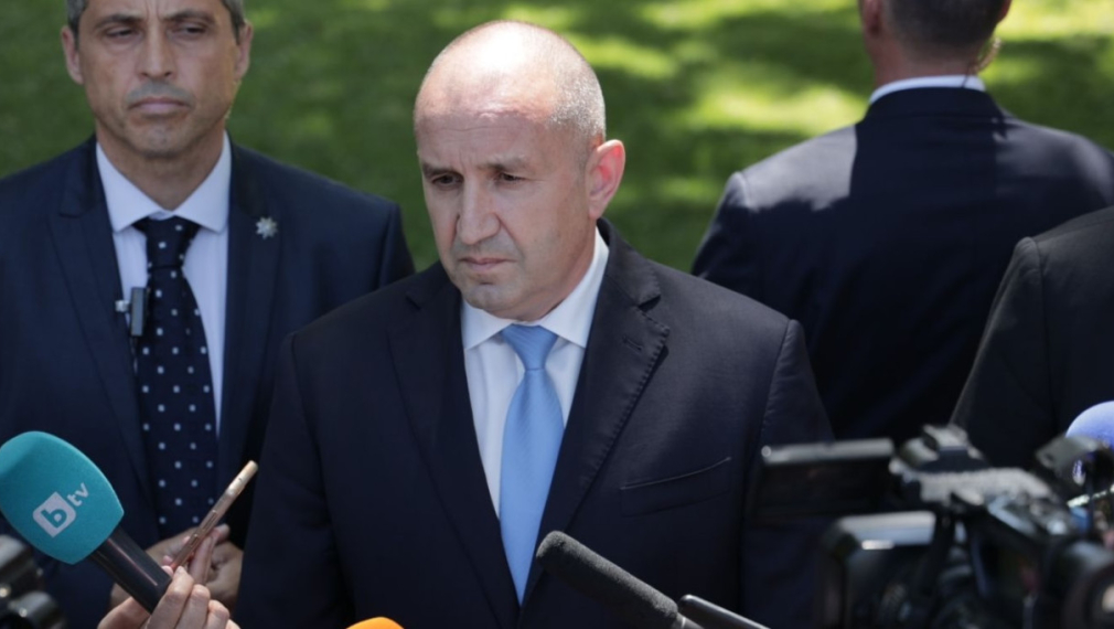 Радев: Управляващите отказаха на хората референдум, значи сами поемат отговорността за инфлацията. Гасят пожари със заеми и закъснели мерки