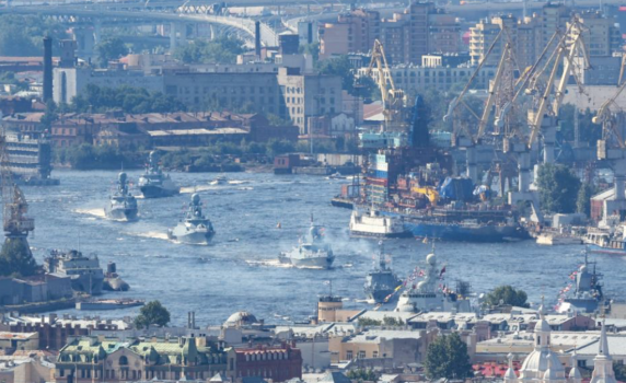 Русия отмени големия си военноморски парад от съображения за сигурност