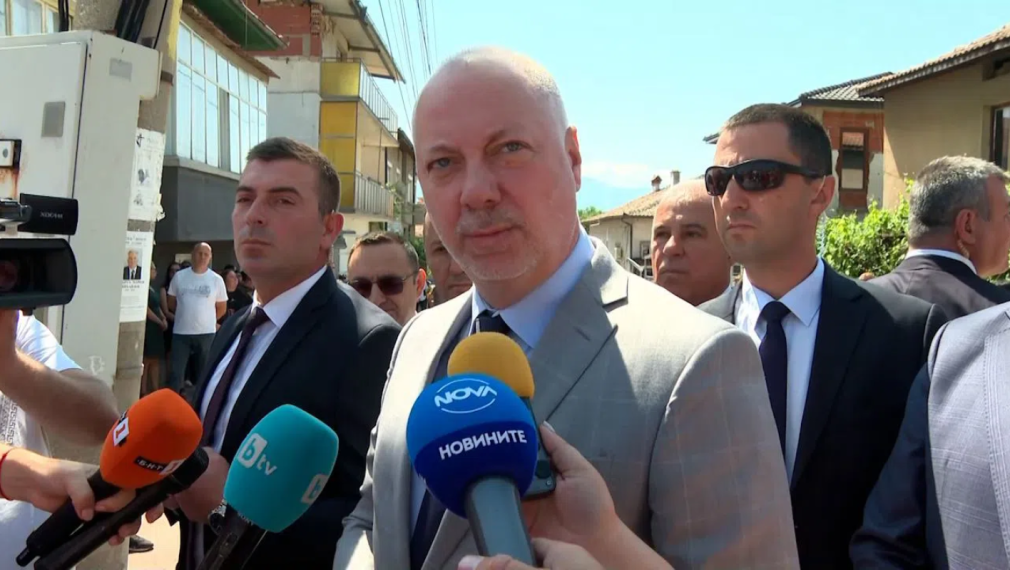 Желязков: Тази година организацията за борба с пожарите е по-добра. Очаквам анализ за придобиването на "Спартан"-и