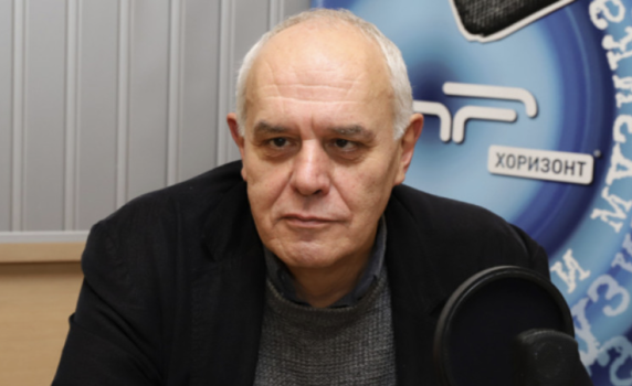 Андрей Райчев: Изходът за БСП е без да къса с Борисов, да заработи с Радев