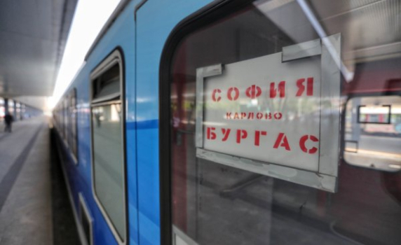 Кражба на кабели спря движението по ЖП линията София-Бургас
