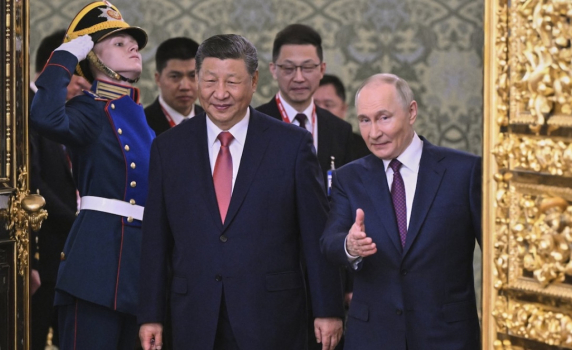 Путин неглижира ултиматума на Тръмп, а Китай и Индия явно няма да спрат търговията с Москва