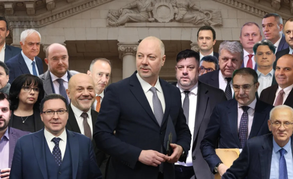 Правителството отговори на Радев за държавните имоти: Злонамерена атака. Стига спекулации!