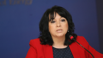Петкова: Радев и неговите шарлатани дестабилизираха публичните финанси. На слаб президент еврото му е виновно