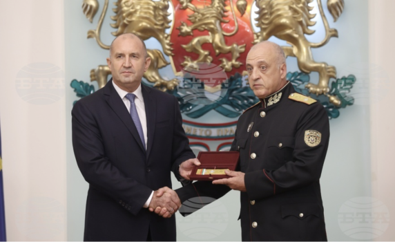 Радев преназначи генерал-майор Емил Тонев за началник на НСО