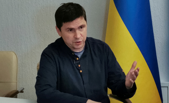 Подоляк: Де факто окупираните територии може да останат руски, но де юре ще са украински