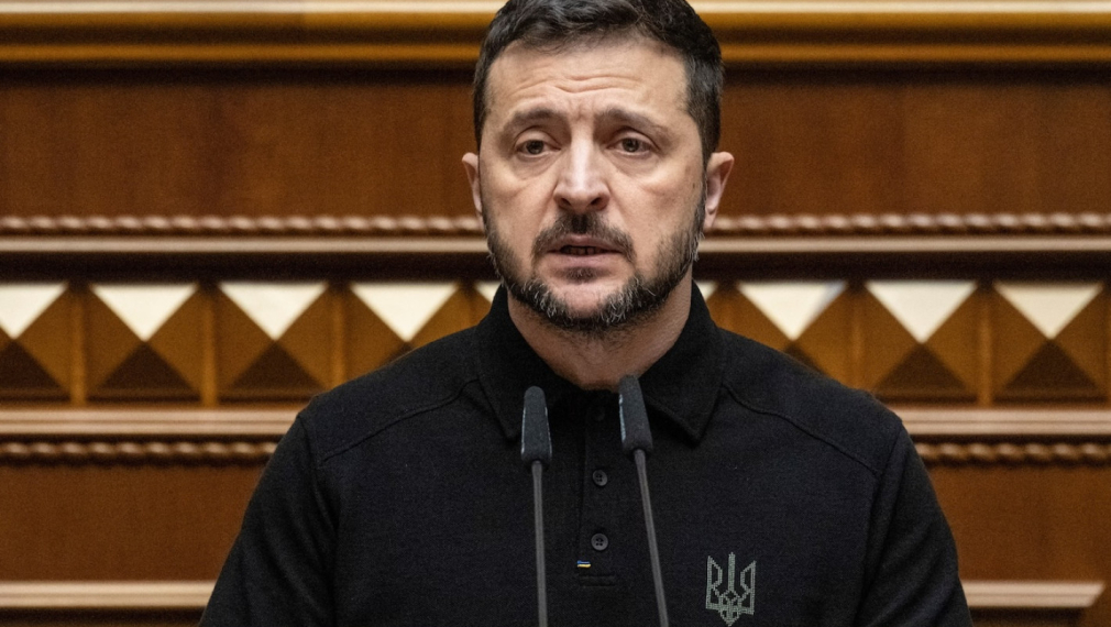Зеленски: Украйна няма да даде земята си на окупатора