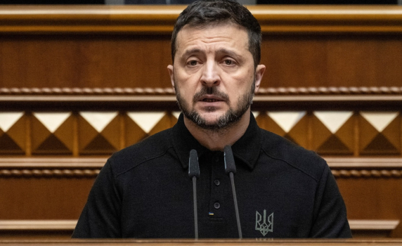 Зеленски: Украйна няма да даде земята си на окупатора