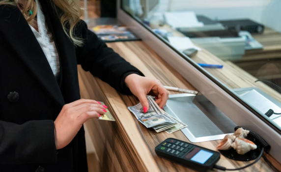 БНБ: Депозитите на домакинствата достигнаха 94,4 млрд. лева – ръст от 12,2% за година