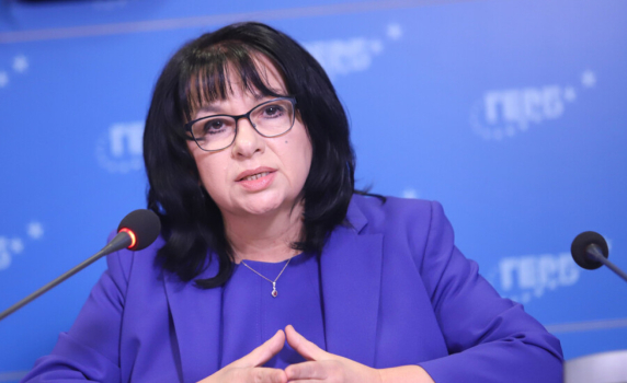 Теменужка Петкова: Не те ли е срам, Асене? Дълговете са заради теб!