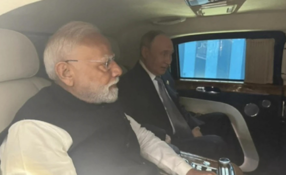 Путин разговаря с Моди в необичаен формат: Двамата прекараха близо час в лимузината „Аурус“ на руския лидер