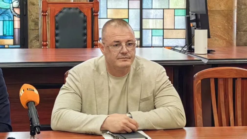 Директорът на полицията в Русе е в тежко състояние след побой от младежи