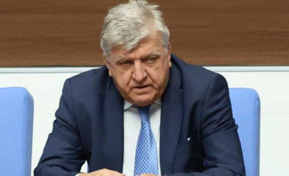 Министър Генов: Вода няма заради климатичните промени и лошо управление