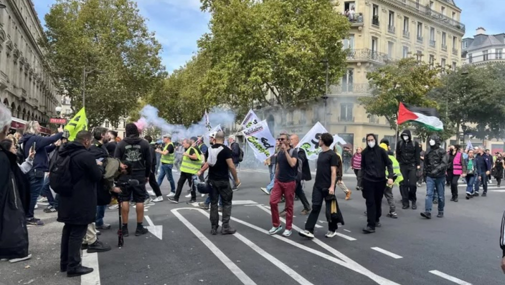 Мащабни протести започнаха във Франция