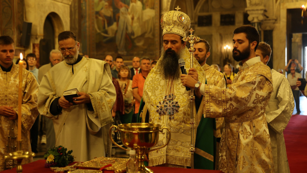 Възстановиха паметни плочи от патриаршеската катедрала, свалени от комунистите