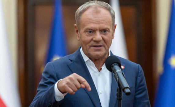 Откраднаха колата на полския премиер, заловиха крадеца преди да отлети за България