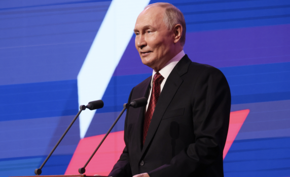 Путин: Русия води праведна война