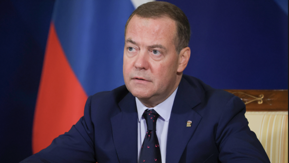 Медведев: Разрешение на НАТО за сваляне на руски дронове би означавало война с Русия