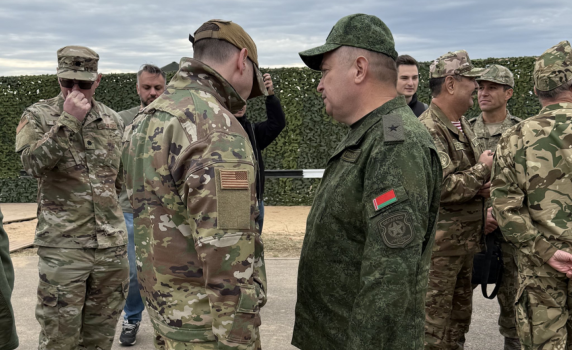 „Ще ви покажем всичко, което ви интересува“: американски военни наблюдават учение на Русия и Беларус (видео)