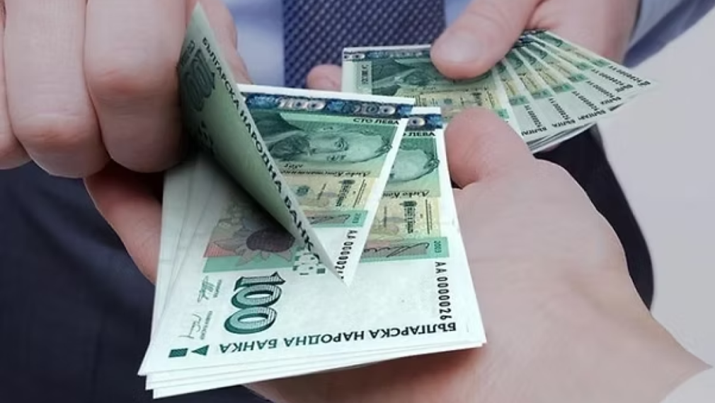 Най-голямата сделка на българския пазар - покупката на 1.7 млрд. лв. лоши заеми