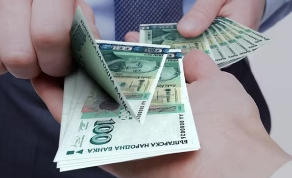 Най-голямата сделка на българския пазар - покупката на 1.7 млрд. лв. лоши заеми