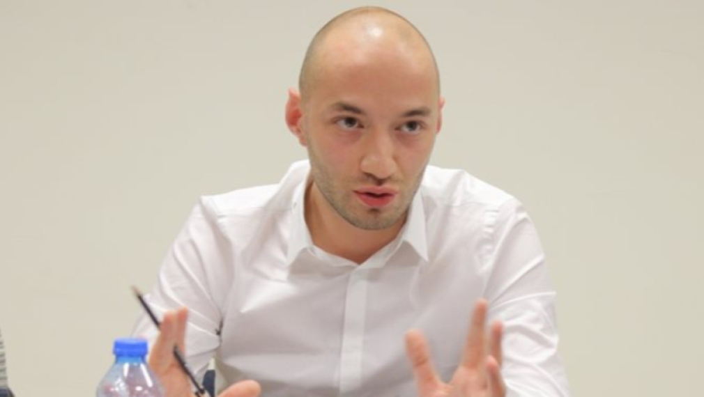 Димитър Ганев, "Тренд": Радев може да атакува при предсрочен вот. Това ще спира властта да отиде на избори