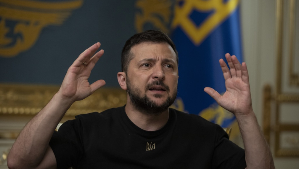 Зеленски заподозря унгарски дронове по границата, Сиярто го обвини, че губи ума си